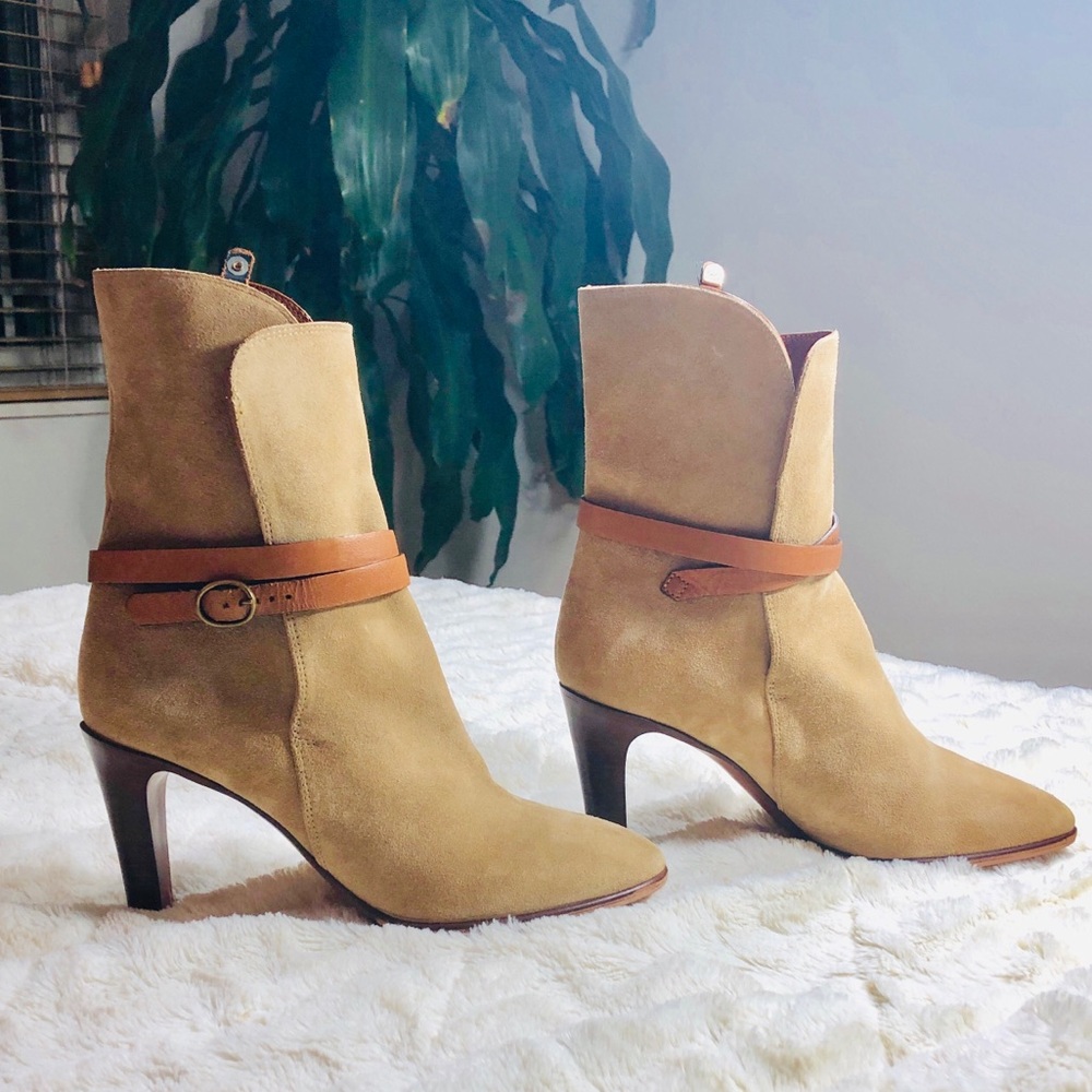 🥂HP🥂NWOT! Chloe Fold Over Suede Ankle Boots - Picture 2 of 8
